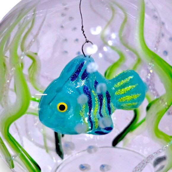 Vintage Hand-Painted Glass Coral Fish In Round Open Art Glass Ornament - Picture 4 of 8